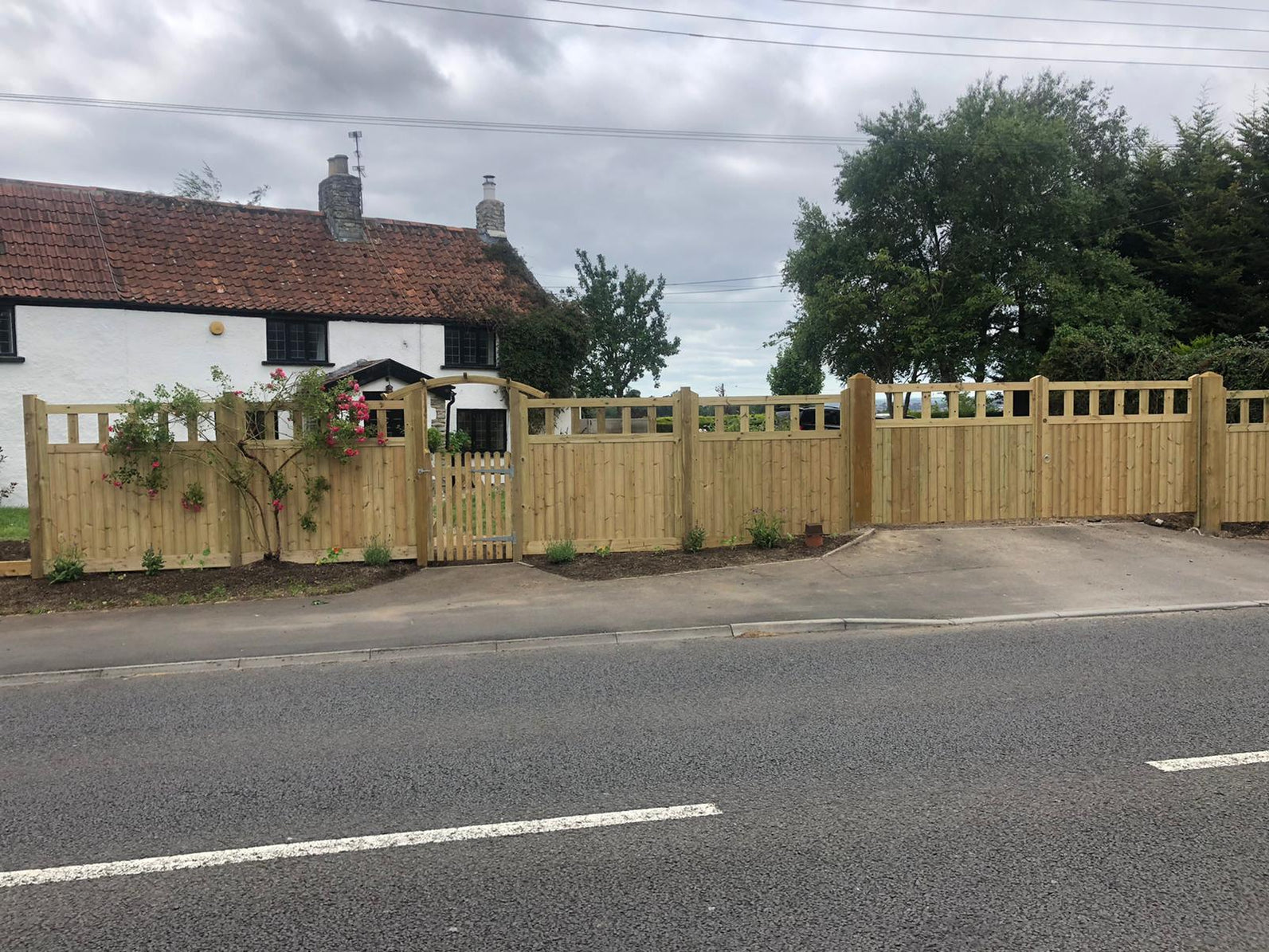Fencing Installation — Heritage Sheds & Fencing Ltd.